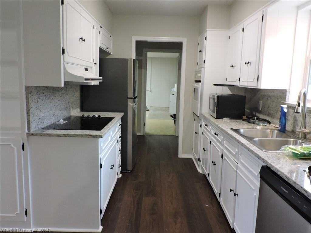 2041 S 70th St - Photo 5 of 23