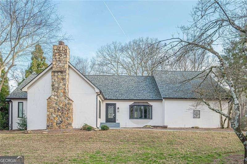 4562 Columns Dr Se - Photo 2 of 50