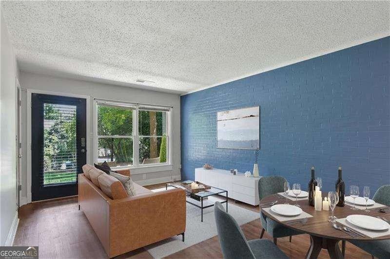 326 Mathews Ave Ne Unit B #B - Photo 2 of 28