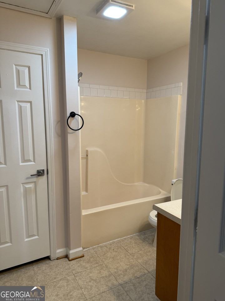 1287 Hampton Locust Grove Rd - Photo 3 of 10