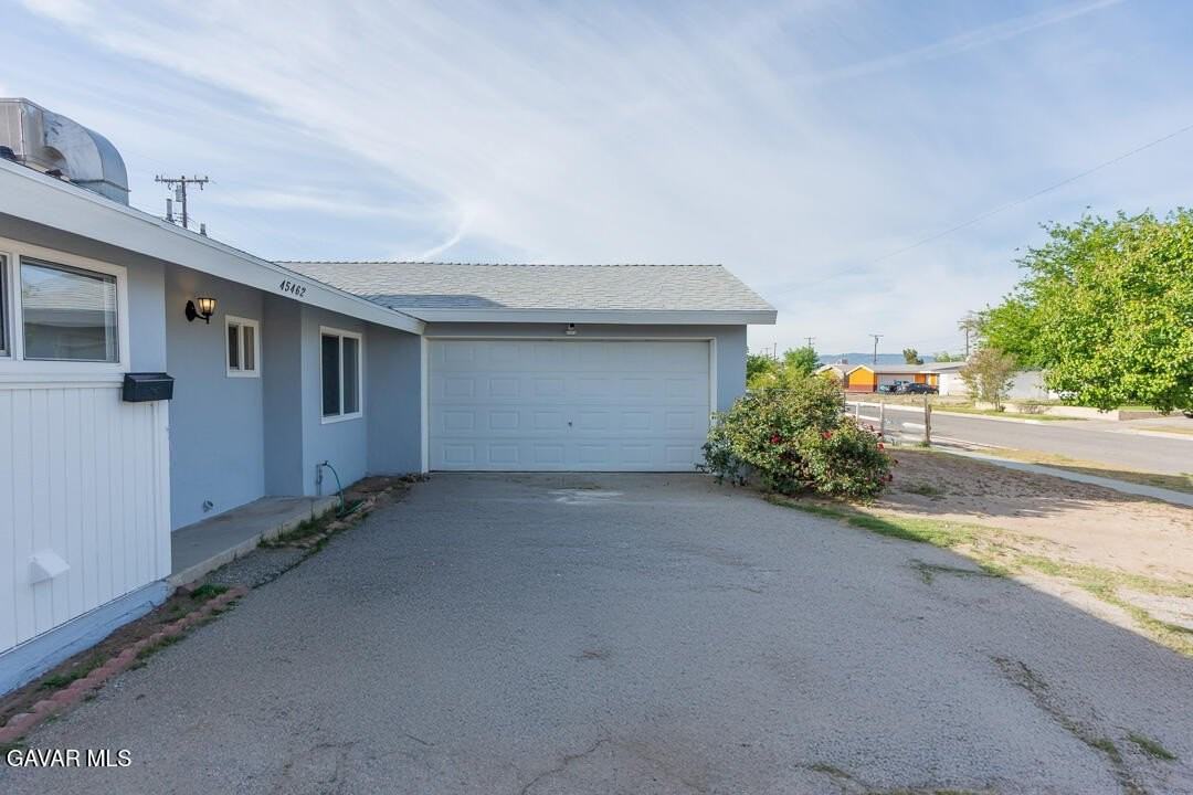 45462 3rd St E - Photo 3 of 30