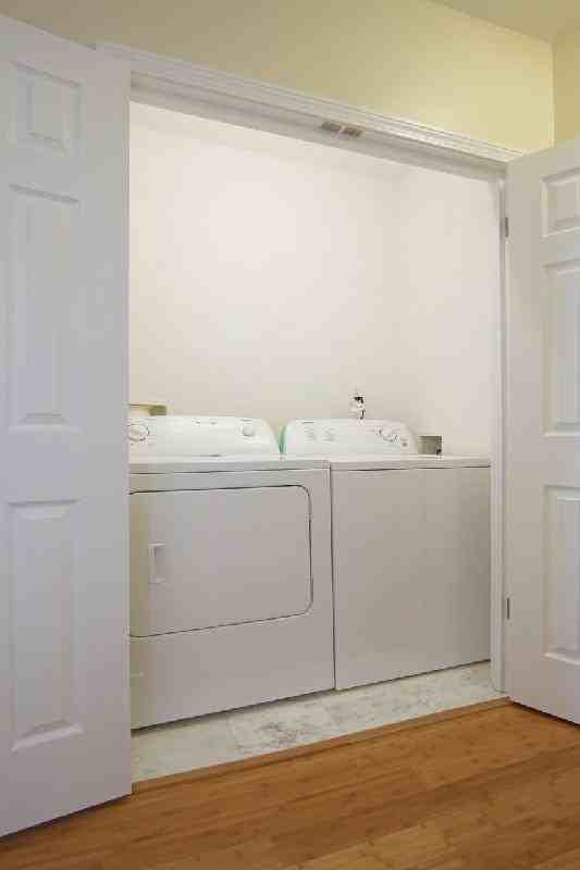 47 Orleans St - Photo 7 of 7