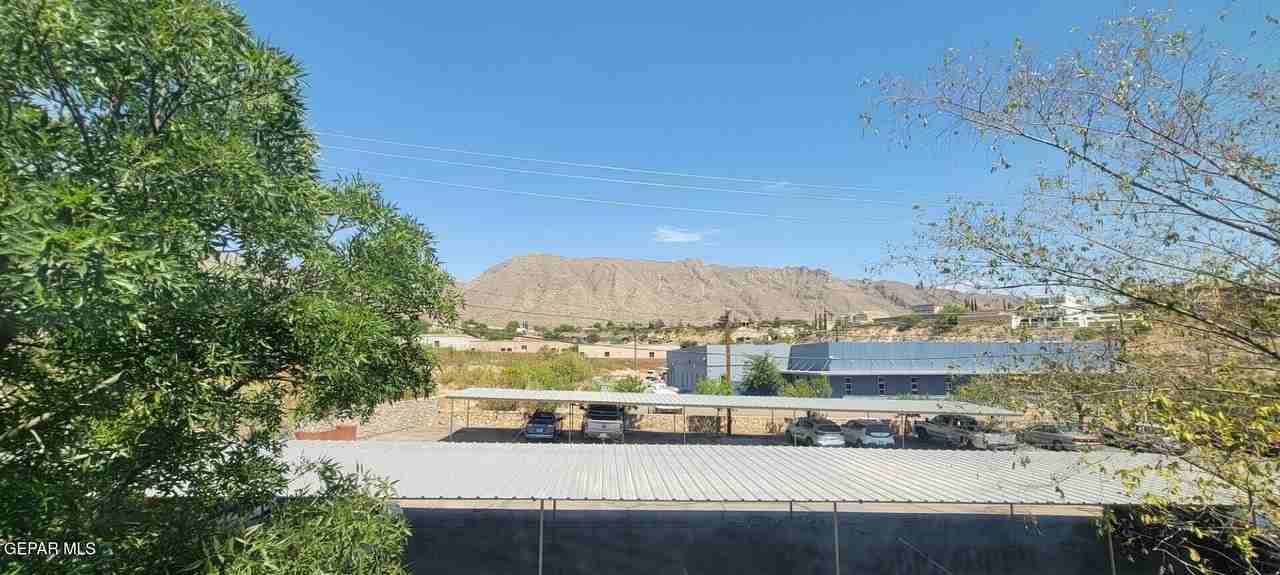 500 Thunderbird Dr #116 - Photo 5 of 22