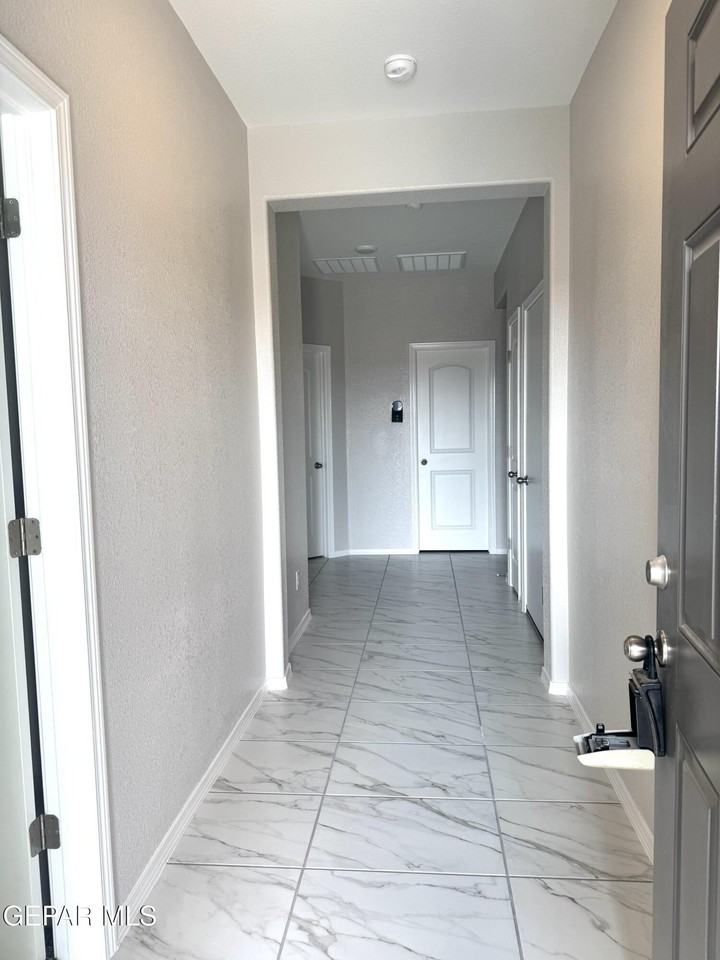 15129 Resolve Dr - Photo 2 of 26