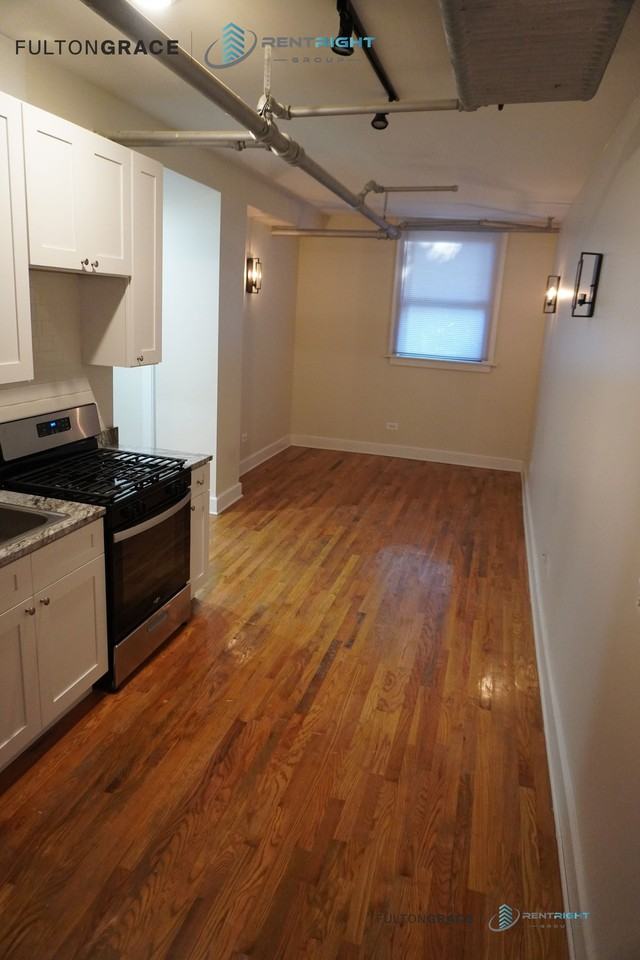 1710 W Albion Ave #1710 - Photo 2 of 8