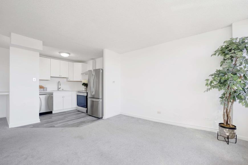 2754 N Hampden Ct - Photo 6 of 10