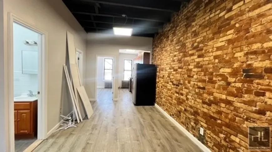1216 Nostrand Ave - Photo 4 of 10