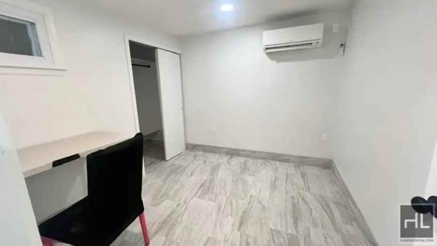 752 Lincoln Ave - Photo 7 of 10