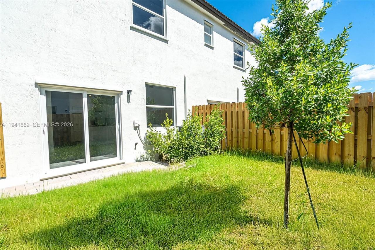 Se 27th Dr - Photo 2 of 8