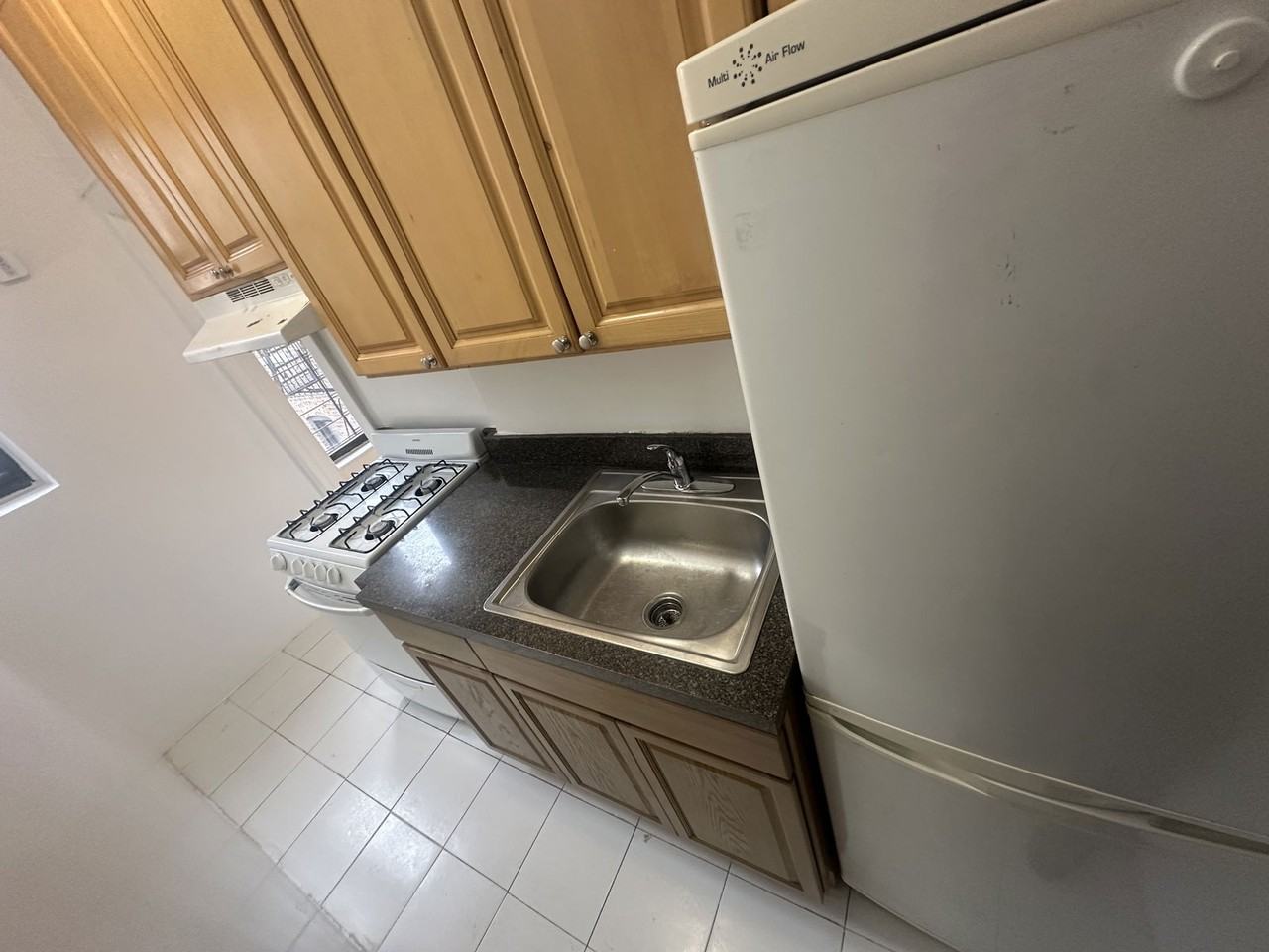 W 187th St - Photo 6 of 8