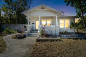 featured image of 812 14th St N #M