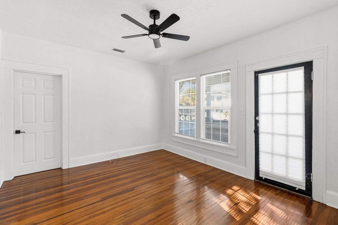 812 14th St N #M - Photo 4 of 19