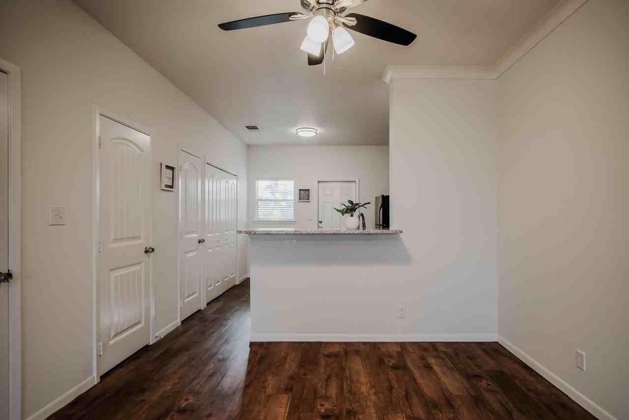 123 Vista Alta St - Photo 2 of 17