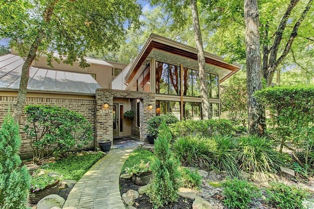 2607 Crossvine Cir - Photo 2 of 32