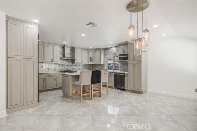 22301 Michale St - Photo 3 of 8