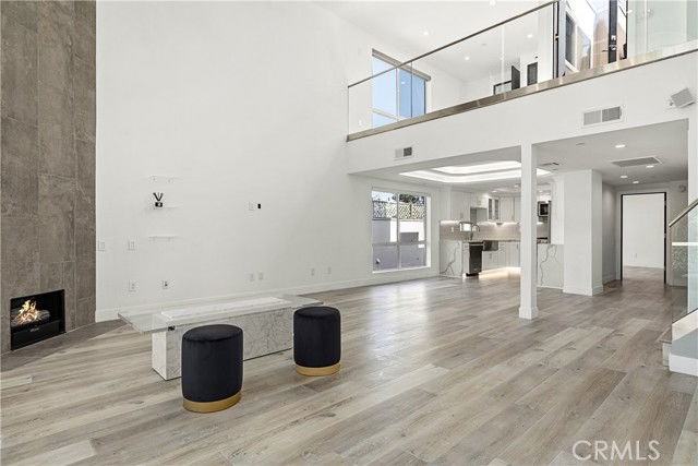 4235 Mary Ellen Ave #305 - Photo 3 of 7