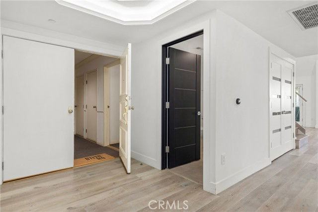 4235 Mary Ellen Ave #305 - Photo 6 of 7