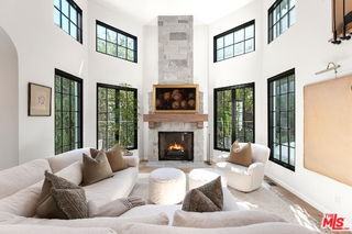 3764 Berry Dr - Photo 6 of 8