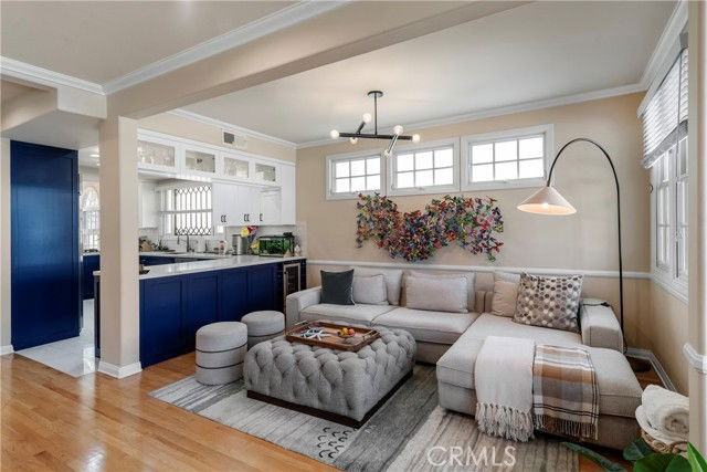 336 10th St - Photo 2 of 8