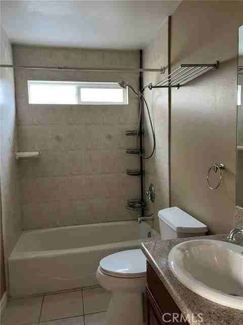 17117 Leal Ave - Photo 3 of 8