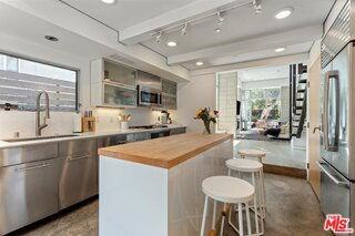 720 Bouett St - Photo 2 of 8