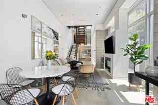 720 Bouett St - Photo 4 of 8