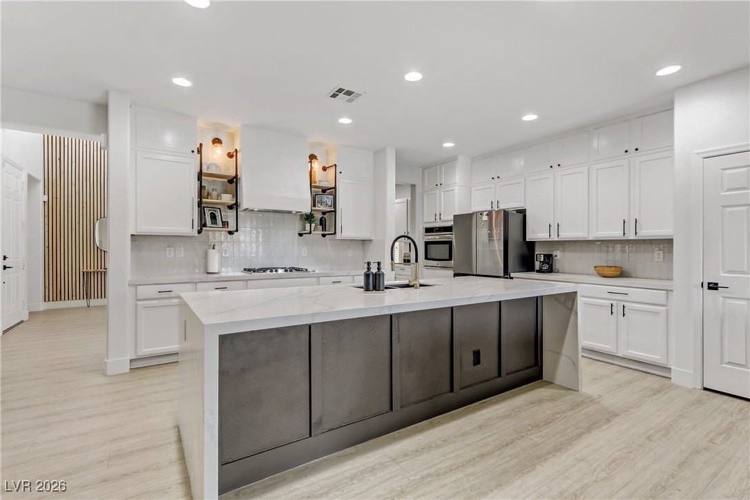 2835 Strathallan Ave - Photo 2 of 50