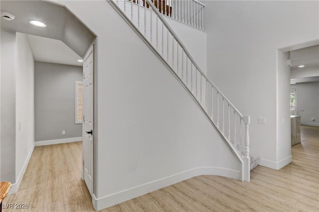 2835 Strathallan Ave - Photo 5 of 50