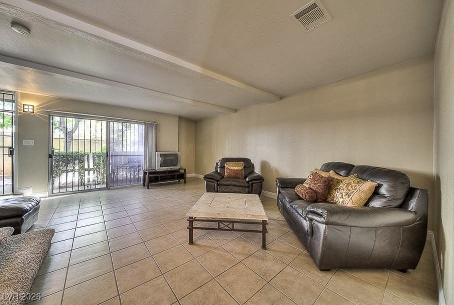 572 Willow Green Dr #NA - Photo 5 of 39