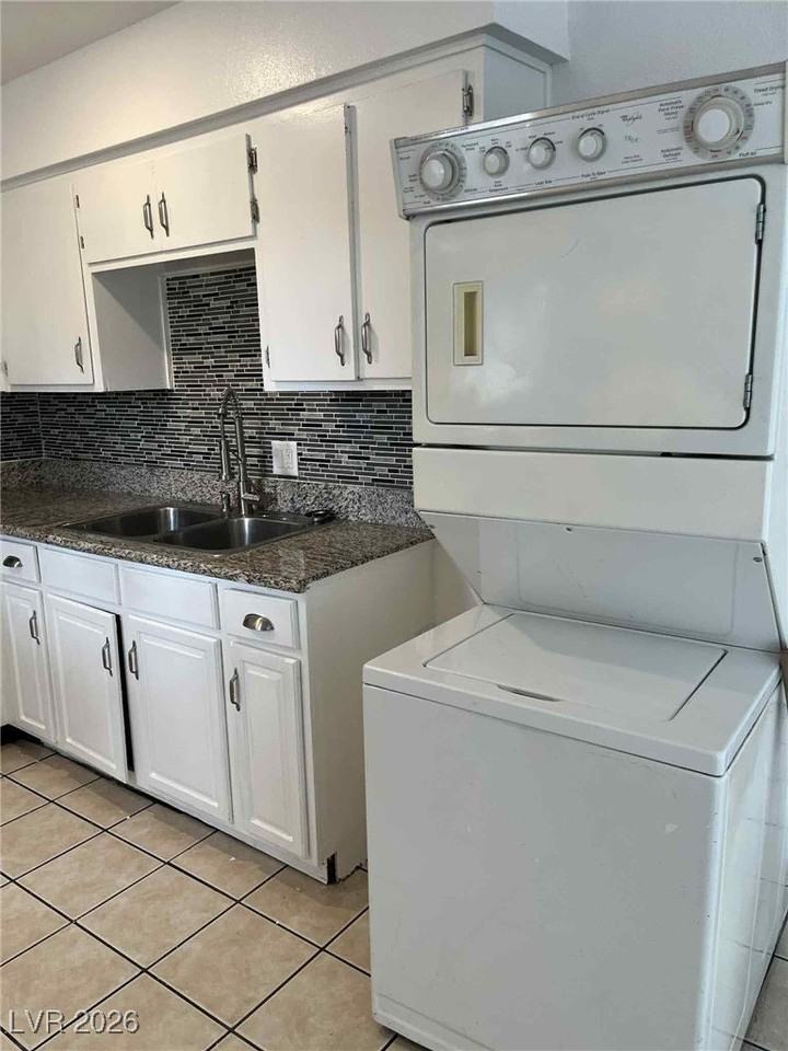 3371 Brussels St #4 - Photo 4 of 14