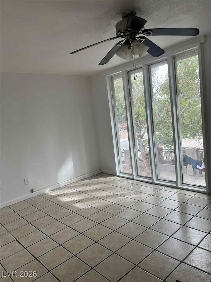 3371 Brussels St #4 - Photo 7 of 14