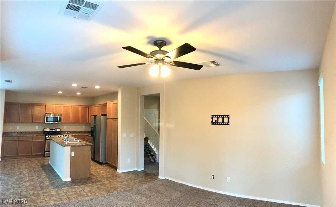 10625 Mount Jefferson Ave - Photo 7 of 50