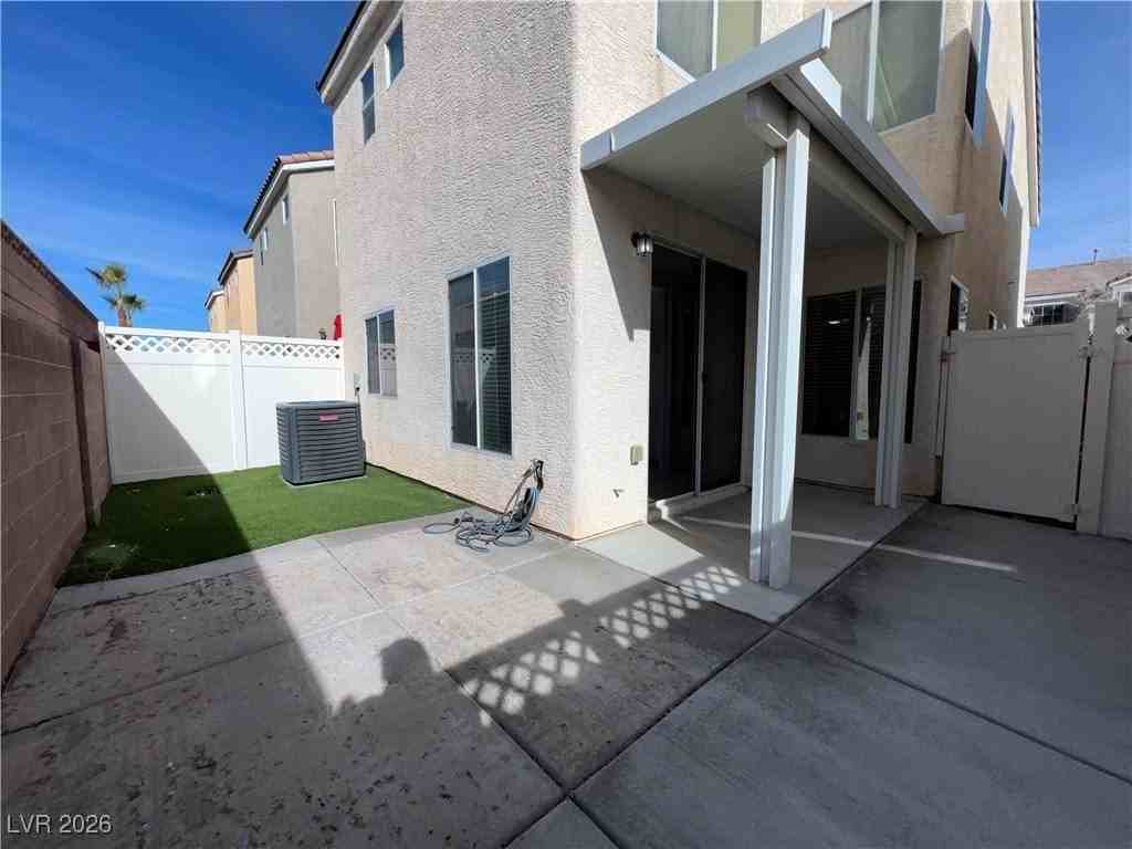 8159 Golden Flowers St - Photo 7 of 19