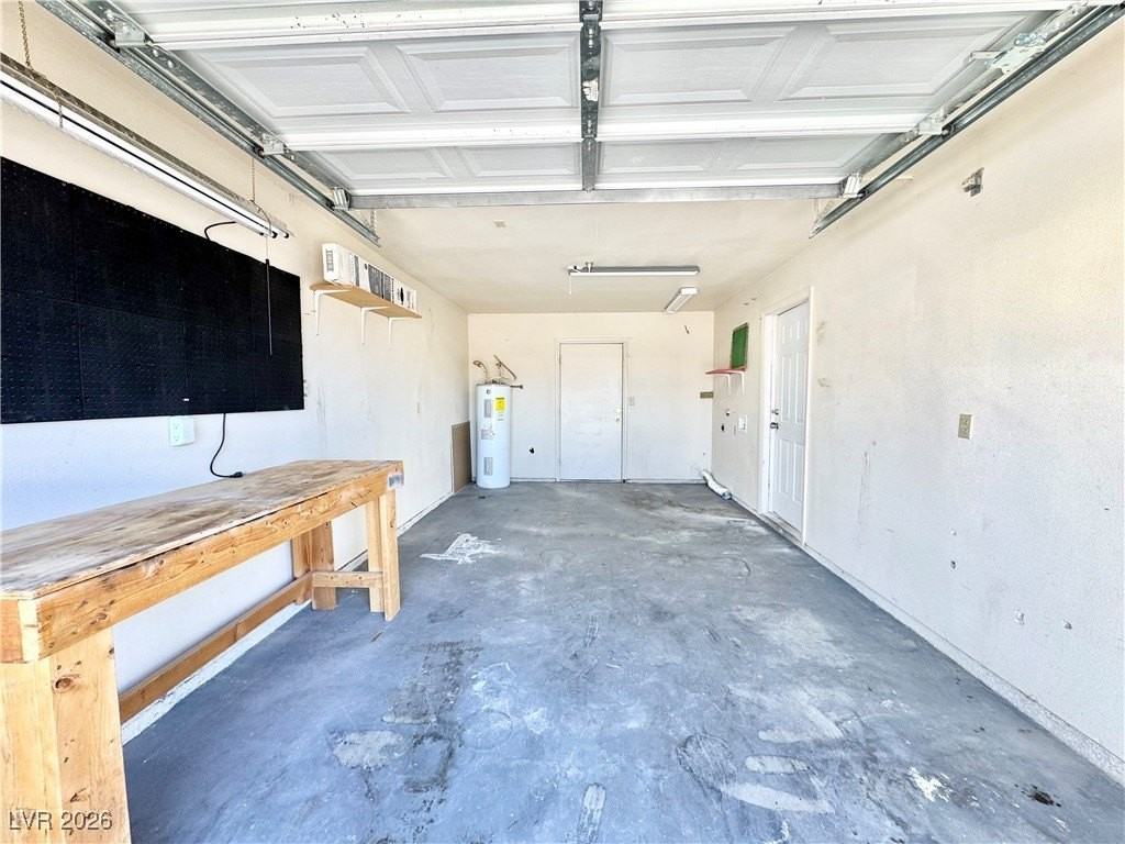 1960 Haiwee St #B - Photo 2 of 12