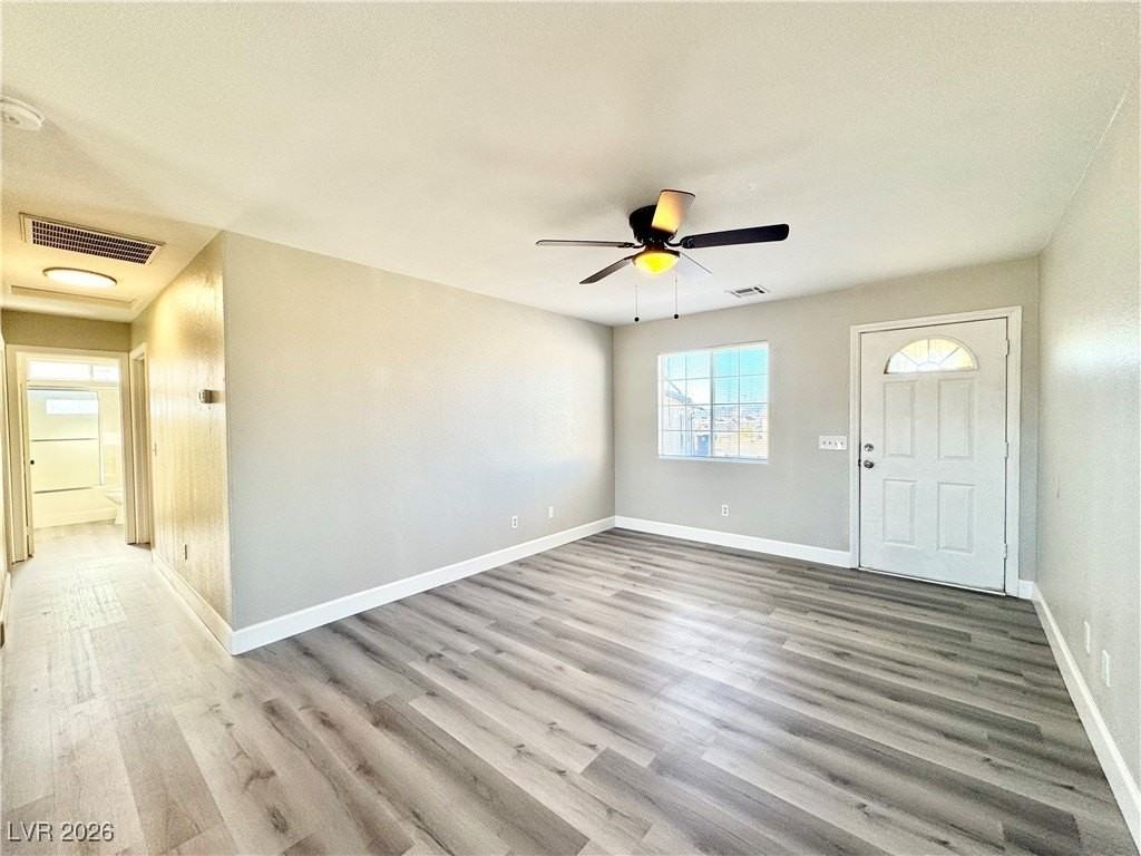 1960 Haiwee St #B - Photo 4 of 12