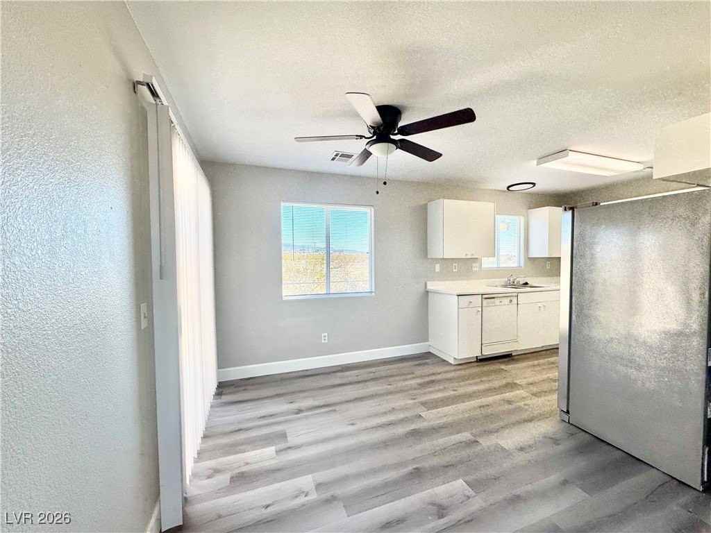 1960 Haiwee St #B - Photo 5 of 12