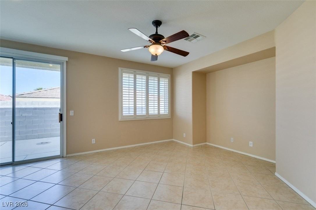 6290 Majestic Hills Ave - Photo 5 of 45