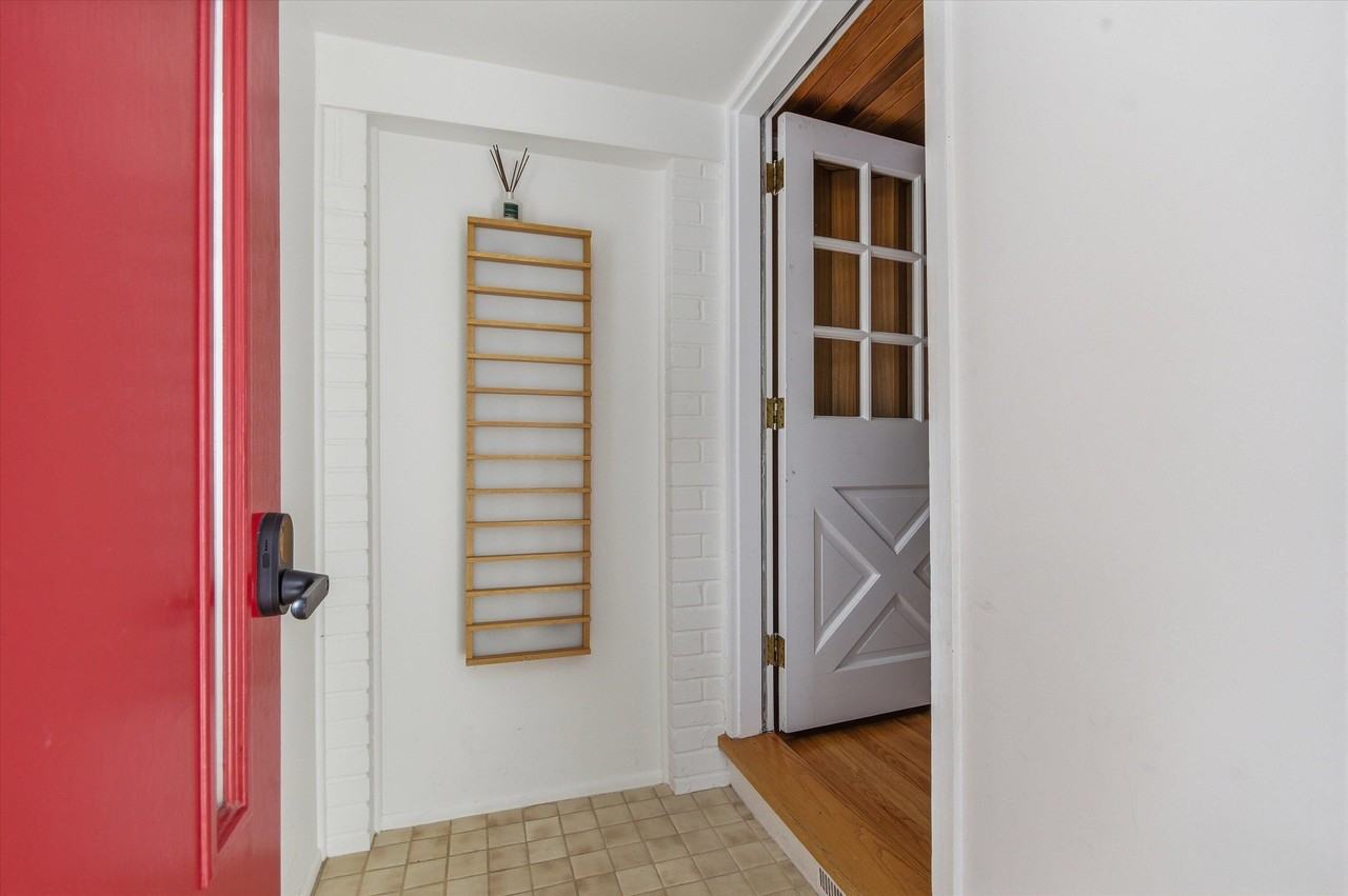 1510 Barnard Rd - Photo 3 of 50