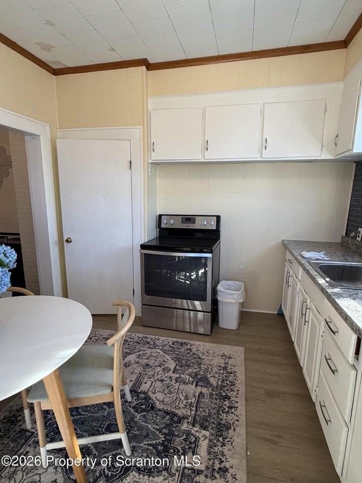 701 Main St Unit Rear #REAR - Photo 6 of 14