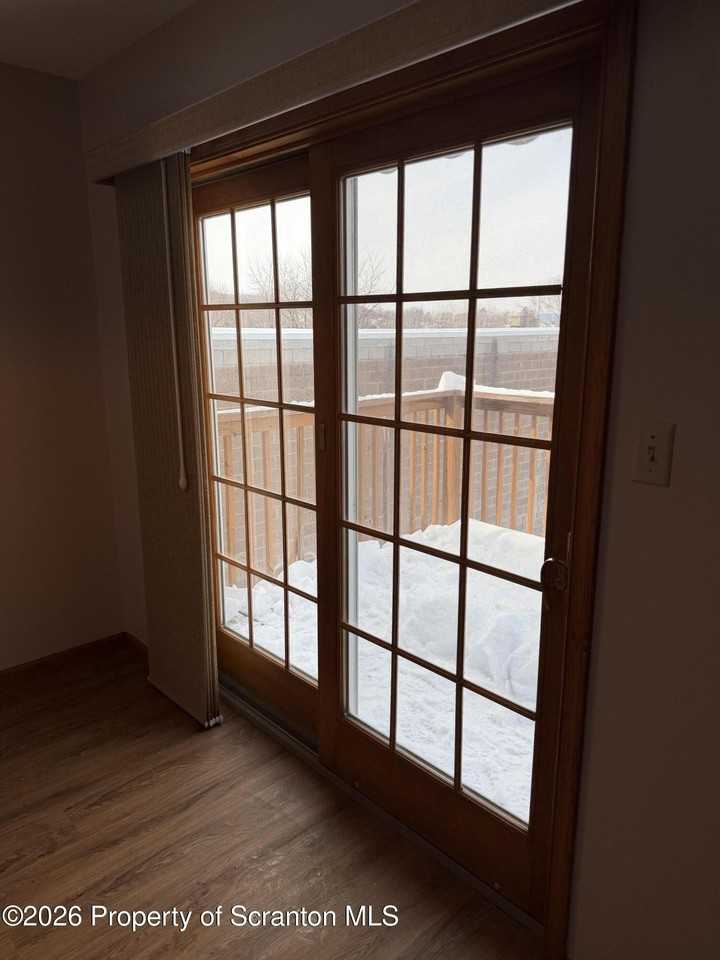 609 Main St Apt B #B - Photo 6 of 11