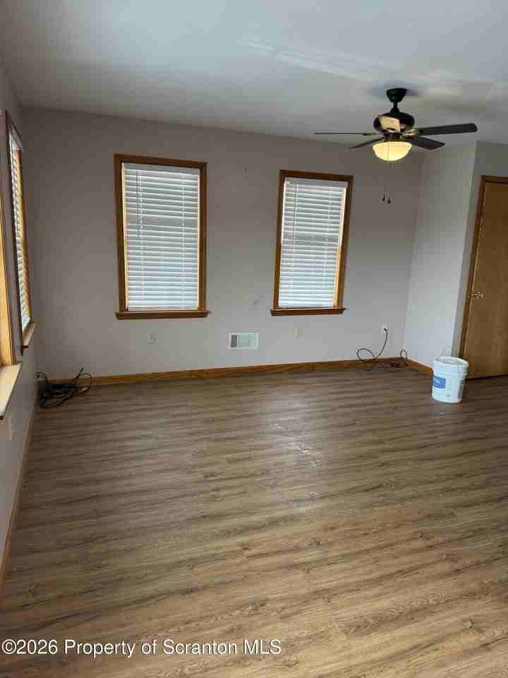 609 Main St Apt B #B - Photo 7 of 11