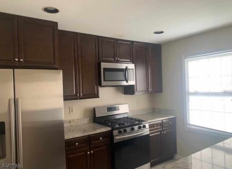 236 Harvard Dr - Photo 3 of 14