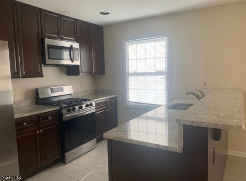 236 Harvard Dr - Photo 4 of 14