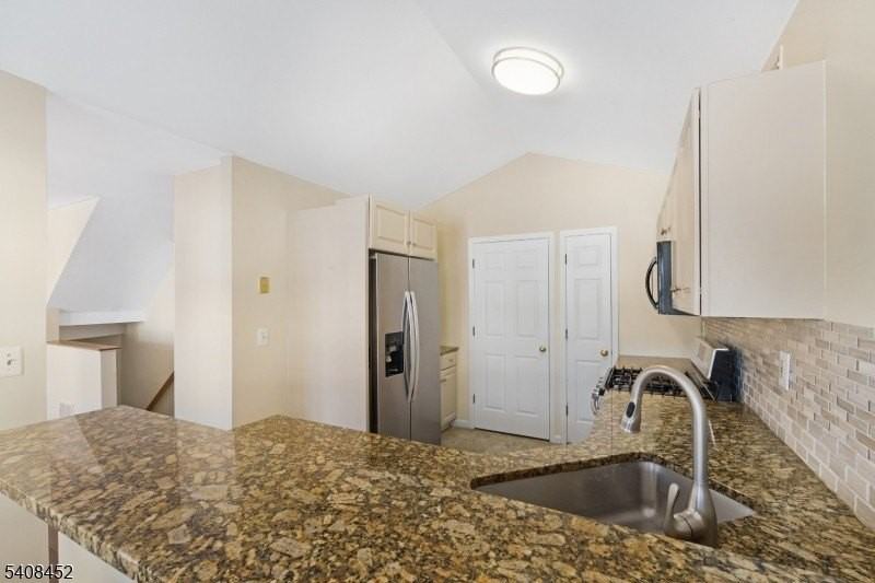 12 Woodmont Dr - Photo 4 of 28