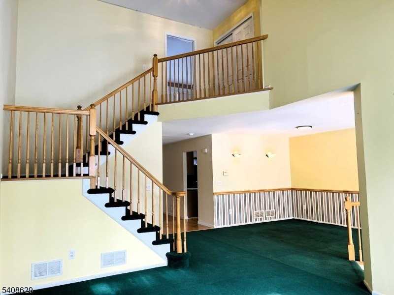 1802 Scarlett Dr - Photo 4 of 30