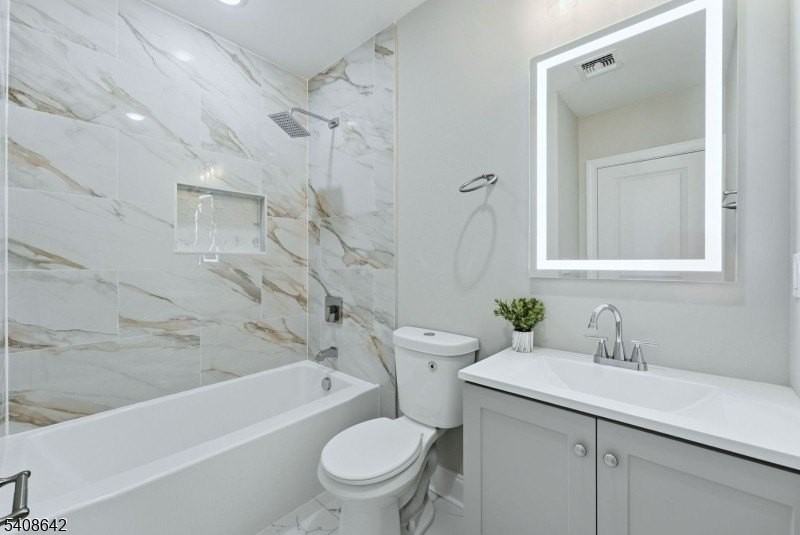 46 Eppirt St #2 - Photo 4 of 12