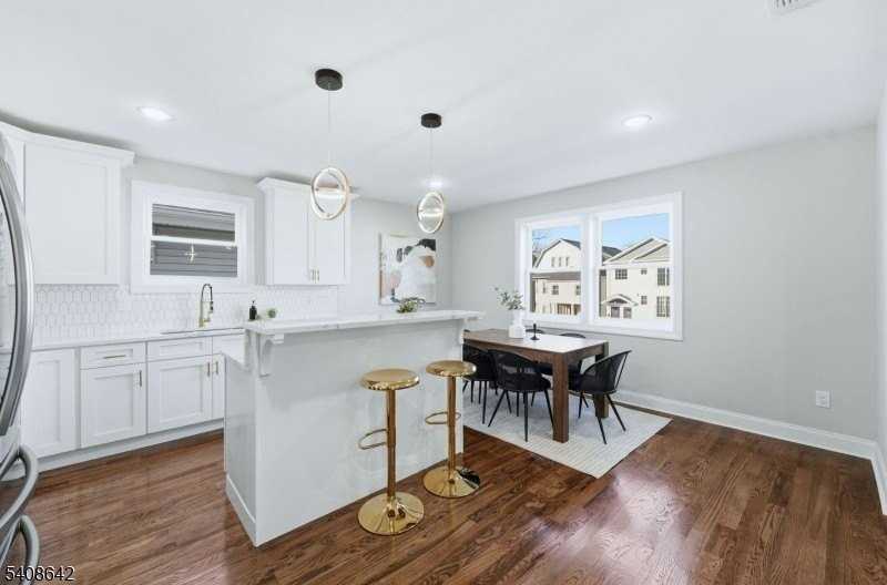 46 Eppirt St #2 - Photo 5 of 12