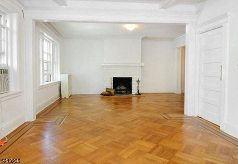 61 S Fullerton Ave - Photo 2 of 19