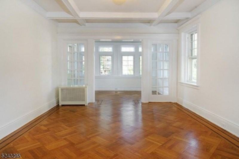 61 S Fullerton Ave - Photo 4 of 19