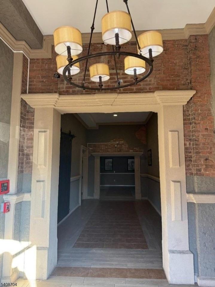 55 Westervelt Ave - Photo 7 of 18